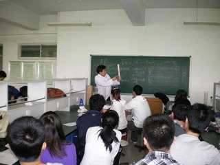 中心每年面向4800多名各专业十大滚